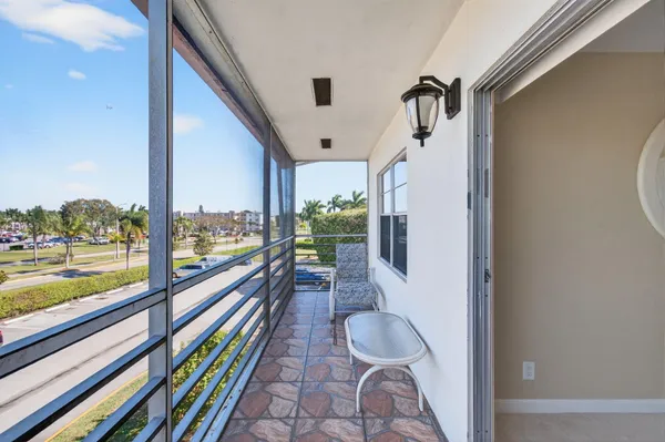 $1,800 | 33 Fanshaw A, Unit A, Boca Raton, FL 33434