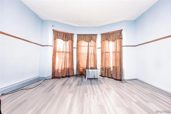 $200,000 | 1308 South Avenue, Niagara Falls, NY 14305