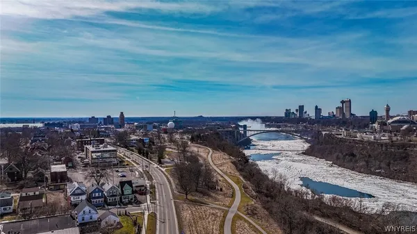 $200,000 | 1308 South Avenue, Niagara Falls, NY 14305