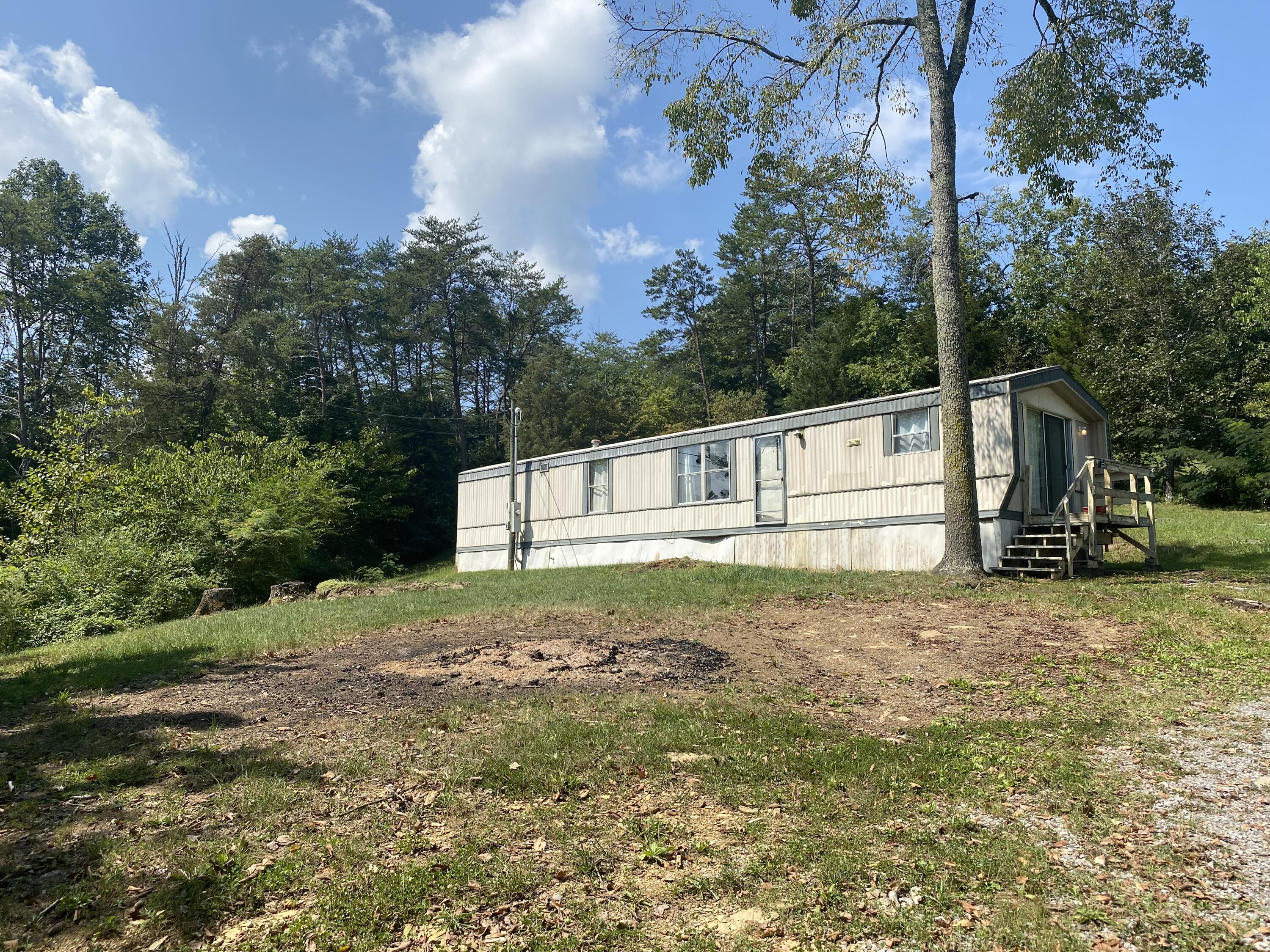 520 Whites School Road Sevierville, TN 37876 - Photo 2 of 33 520 Whites School Rd