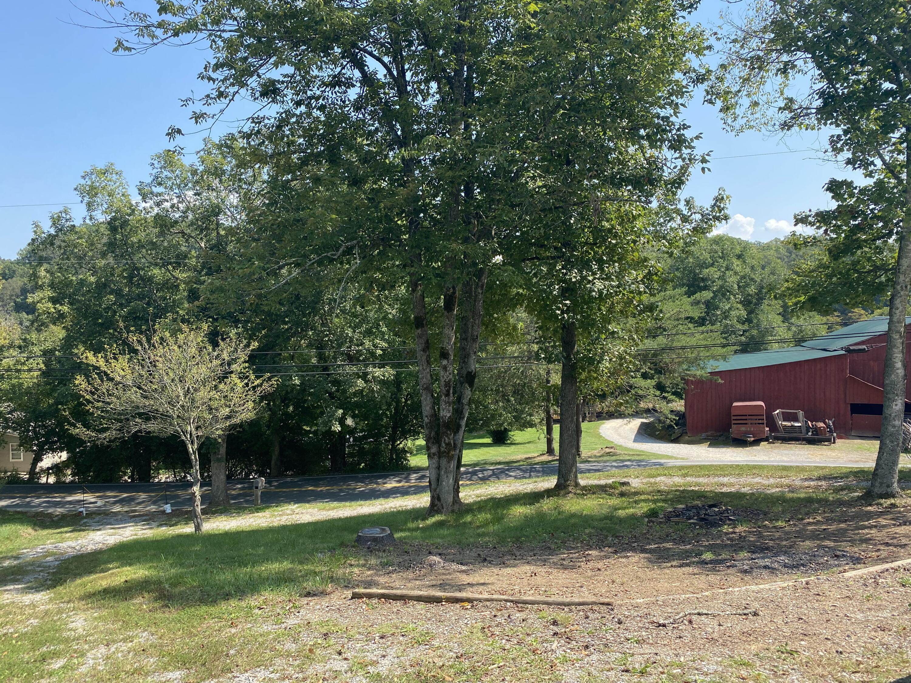 520 Whites School Road Sevierville, TN 37876 - Photo 19 of 33 520 Whites School Rd