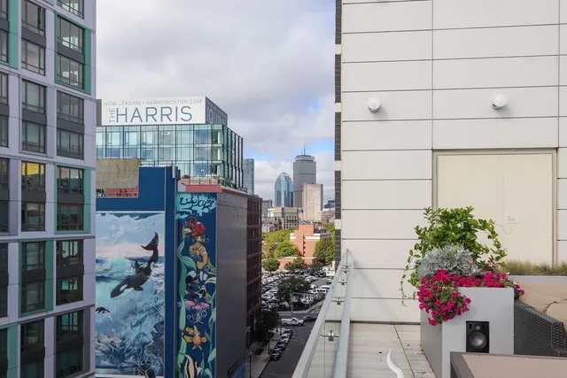 a building view with outdoor space