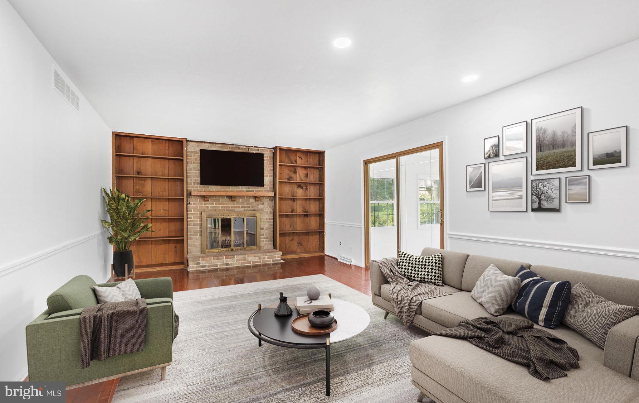 3 Round Tree Circle Hockessin, DE 19707 - Photo 5 of 28 Family room is virtually staged