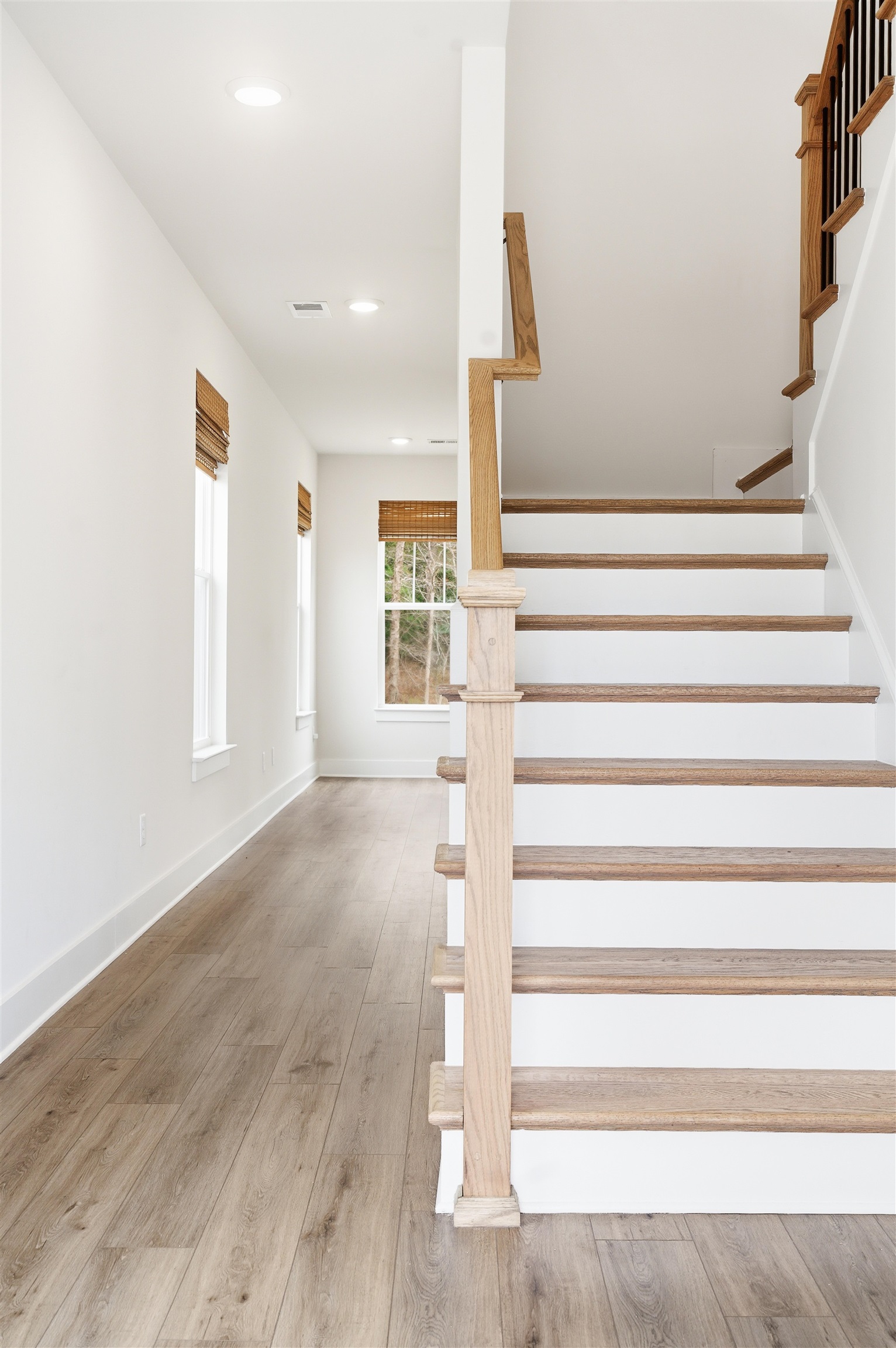 952 Diane Lane Moore, SC 29369 - Photo 3 of 41