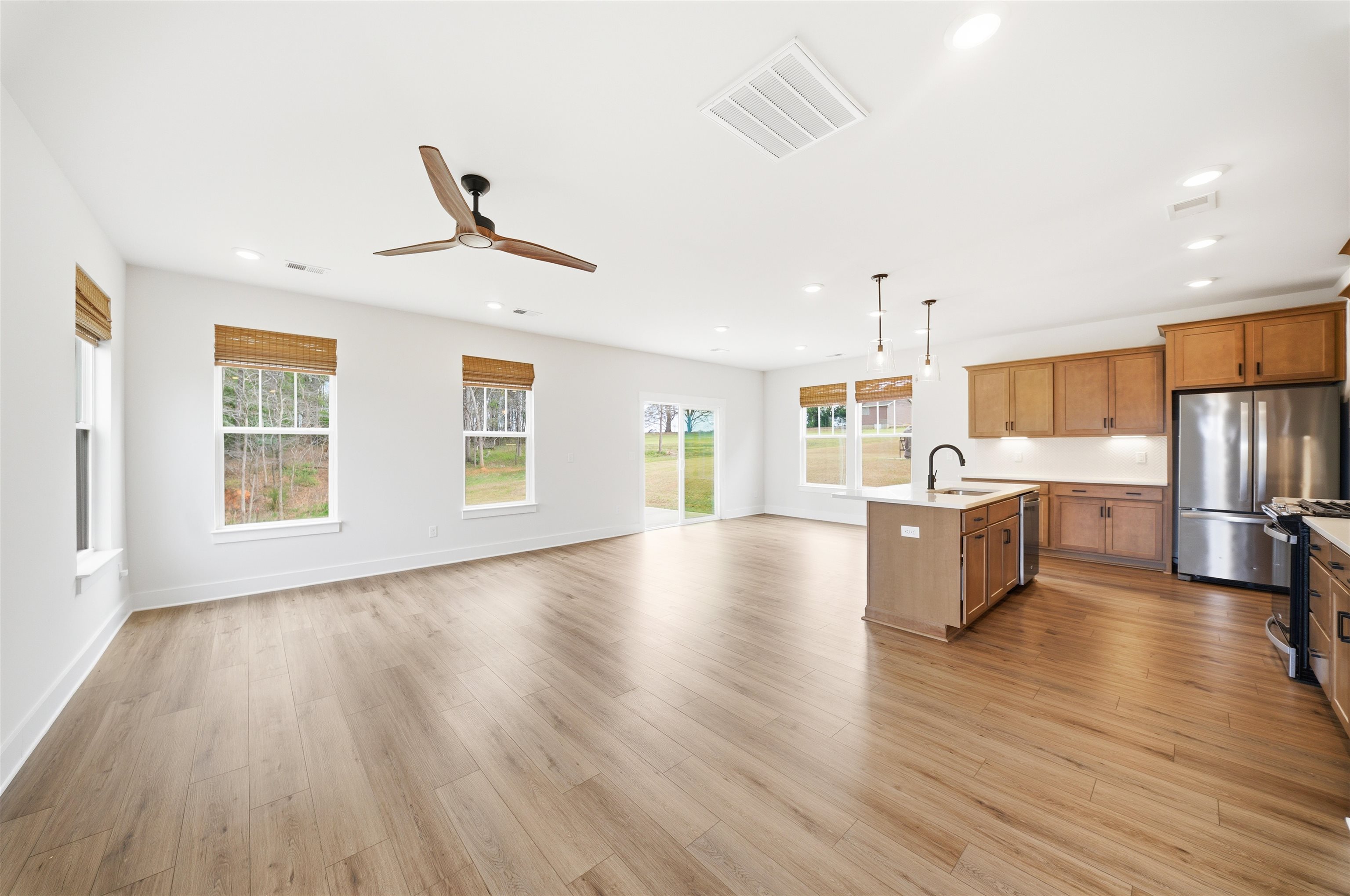 952 Diane Lane Moore, SC 29369 - Photo 6 of 41