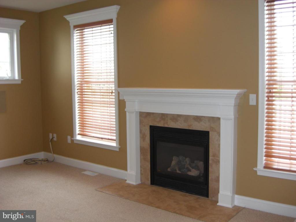 283 Squire Lane Lititz, PA 17543 - Photo 2 of 4