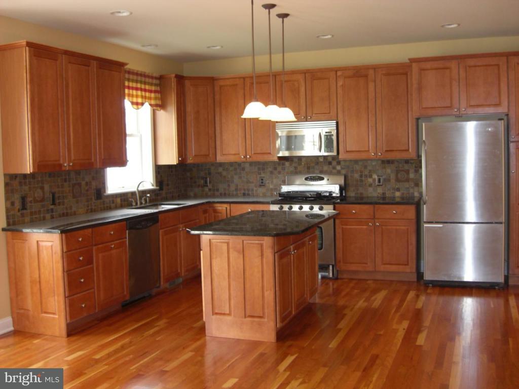 283 Squire Lane Lititz, PA 17543 - Photo 3 of 4