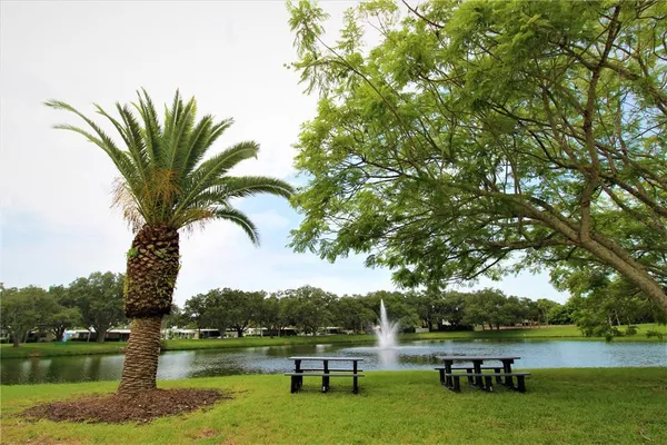 $1,995 | 5803 Danbury Lane, Sarasota, FL 34233