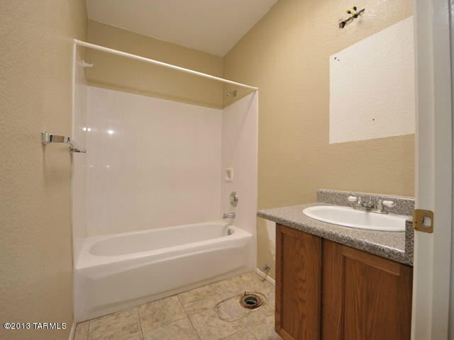 211 West Roger Road, Unit 13 Tucson, AZ 85705 - Photo 16 of 23