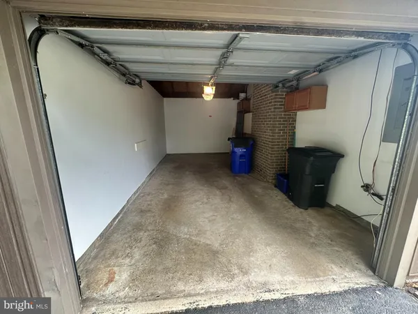 a view of a garage