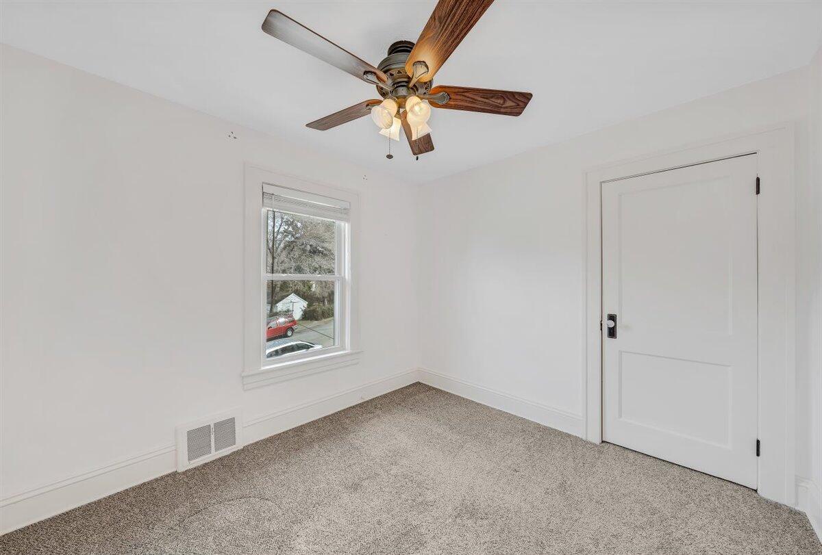 2502 Alberta Avenue Southwest Roanoke, VA 24015 - Photo 16 of 25 16.Bedroom