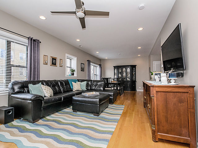 3056 West Addison Street, Unit 2 Chicago, IL 60618 - Photo 3 of 24