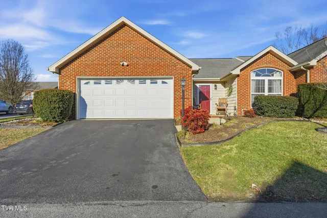 $299,900 | 54 Boone Hill Court, Unit 54, Johnson City, TN 37615