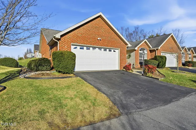 $299,900 | 54 Boone Hill Court, Unit 54, Johnson City, TN 37615