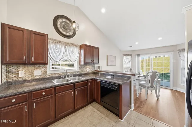 $299,900 | 54 Boone Hill Court, Unit 54, Johnson City, TN 37615