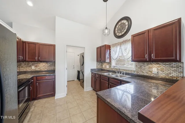 $299,900 | 54 Boone Hill Court, Unit 54, Johnson City, TN 37615