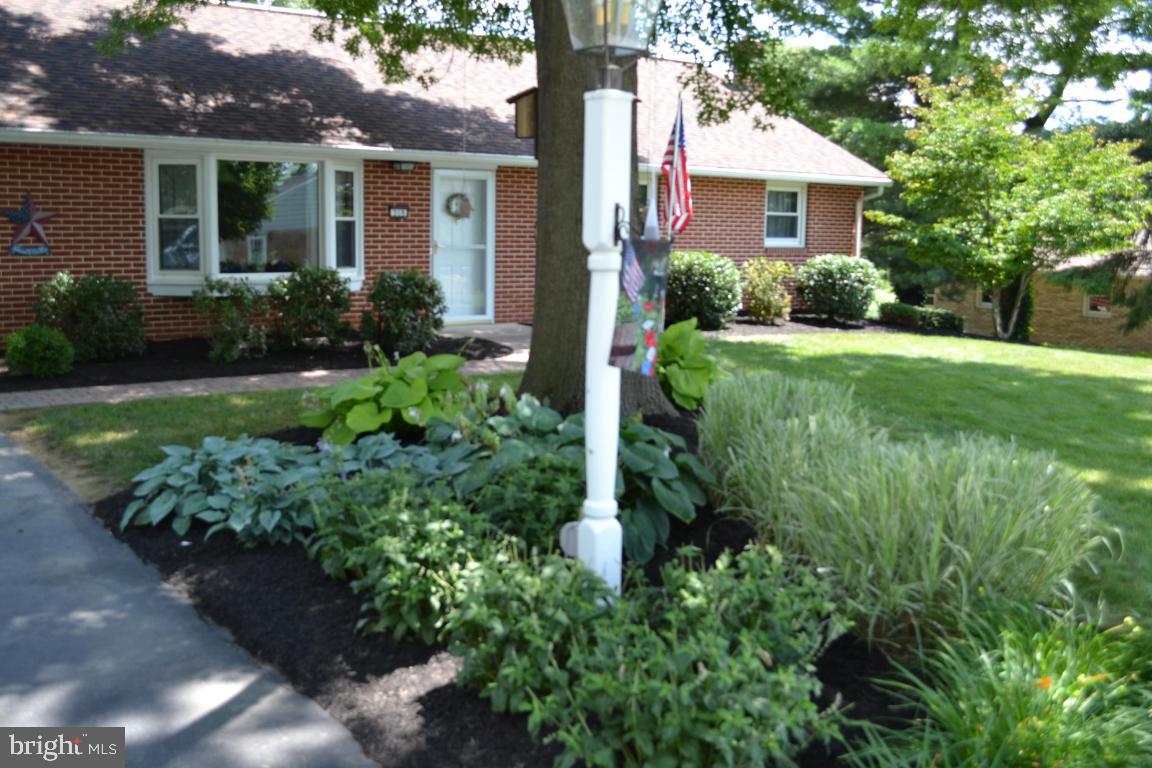 319 Fairview Drive Lititz, PA 17543 - Photo 2 of 14 Gallery Image 2