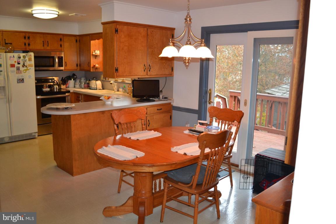 319 Fairview Drive Lititz, PA 17543 - Photo 6 of 14 Gallery Image 6