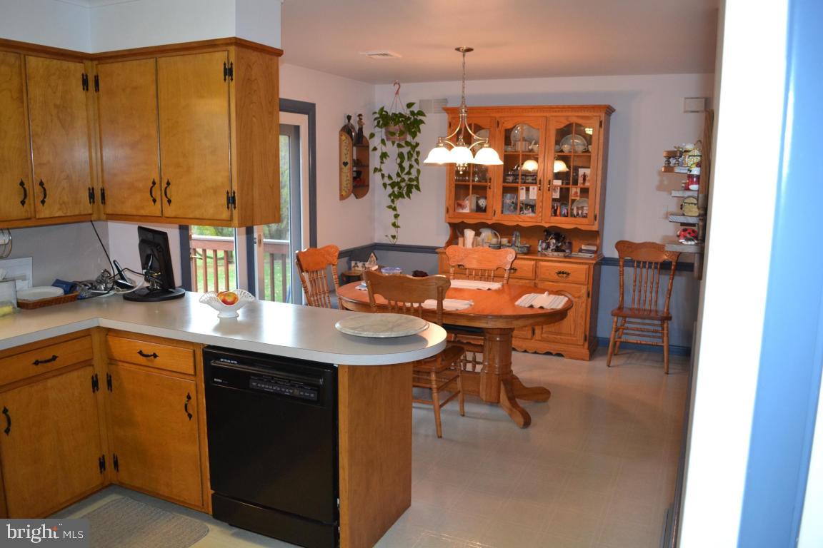 319 Fairview Drive Lititz, PA 17543 - Photo 7 of 14 Gallery Image 7