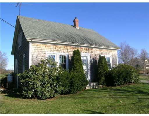 1116 Bremen Road Waldoboro, ME 04572 - Photo 2 of 8 Exterior Front.