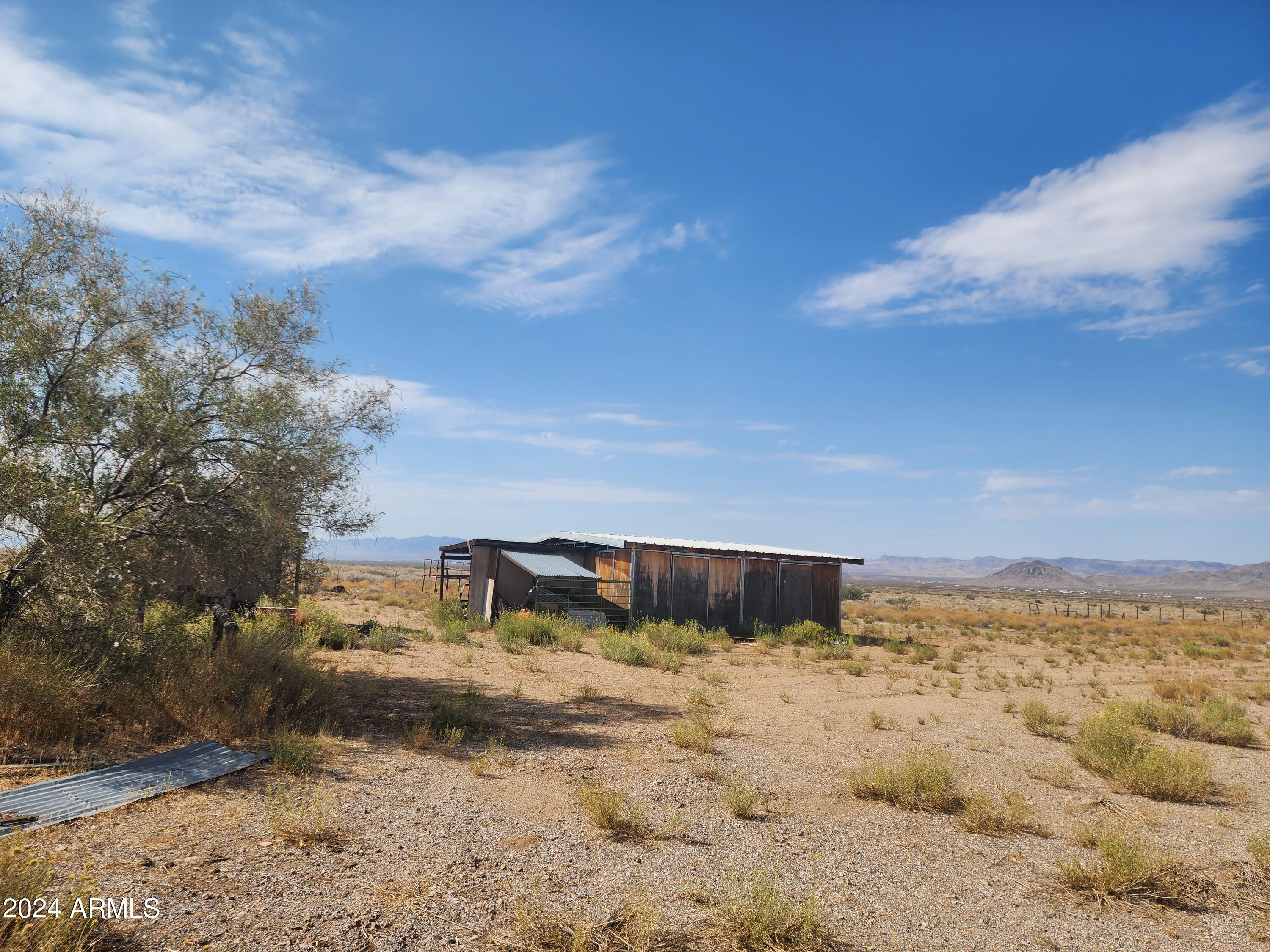 4870 Desert Sam Road Golden Valley, AZ 86413 - Photo 3 of 21 20240907_100114