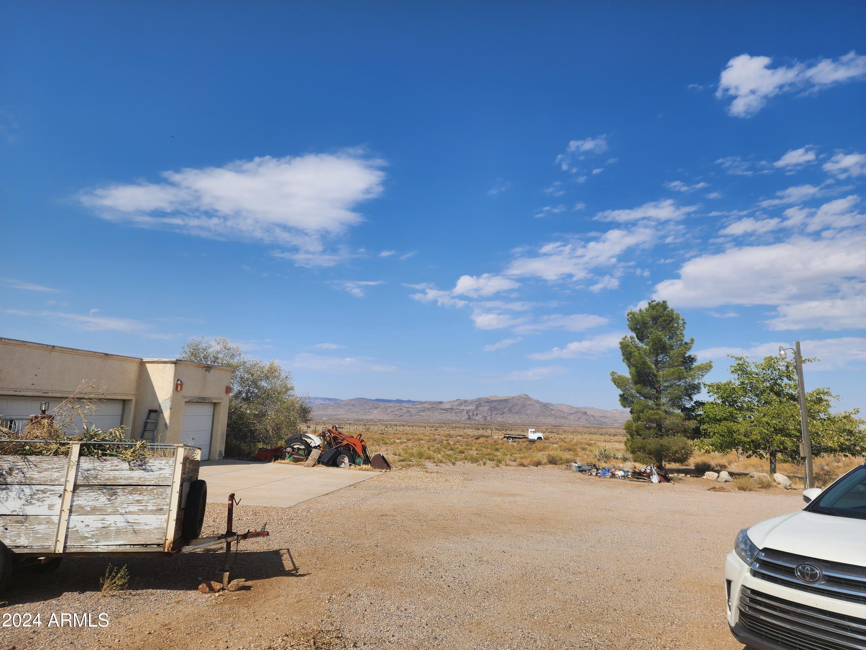4870 Desert Sam Road Golden Valley, AZ 86413 - Photo 4 of 21 20240907_100046