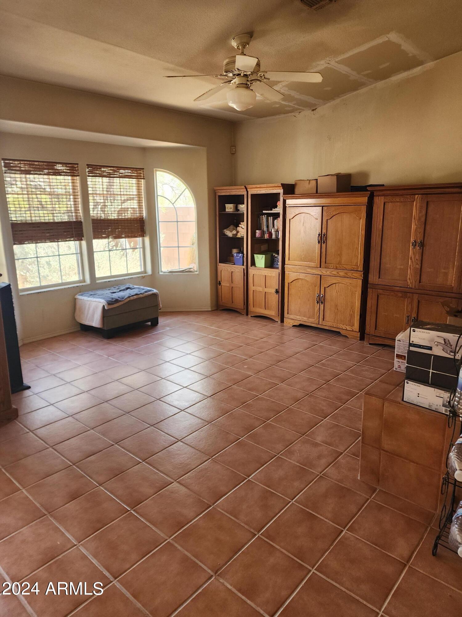 4870 Desert Sam Road Golden Valley, AZ 86413 - Photo 10 of 21 20240913_110140
