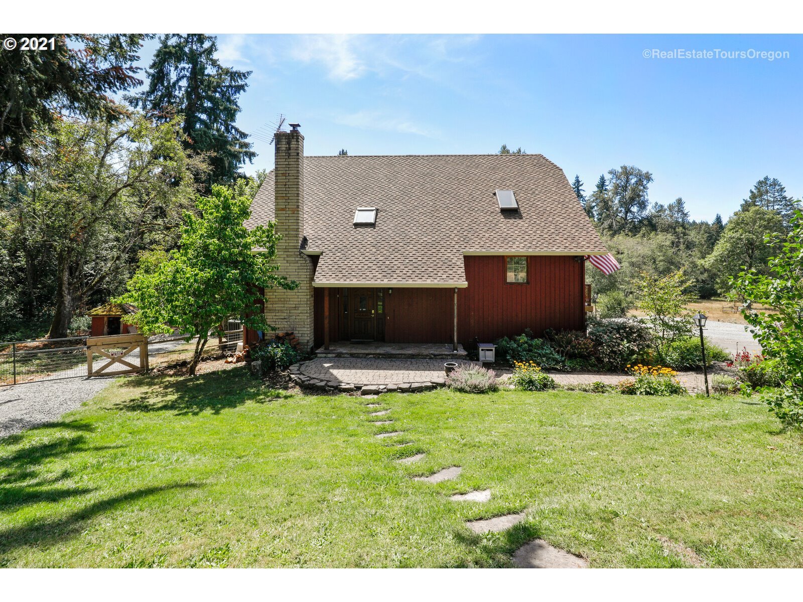19248 South Fernwood Road Molalla, OR 97038 - Photo 1 of 32