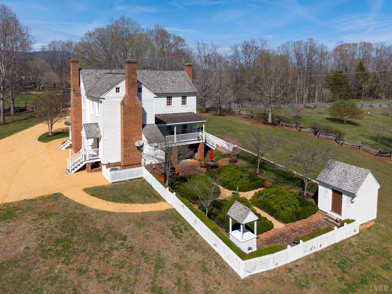 1651 Fox Hill Road Lynchburg, VA 24503 - Photo 6 of 87
