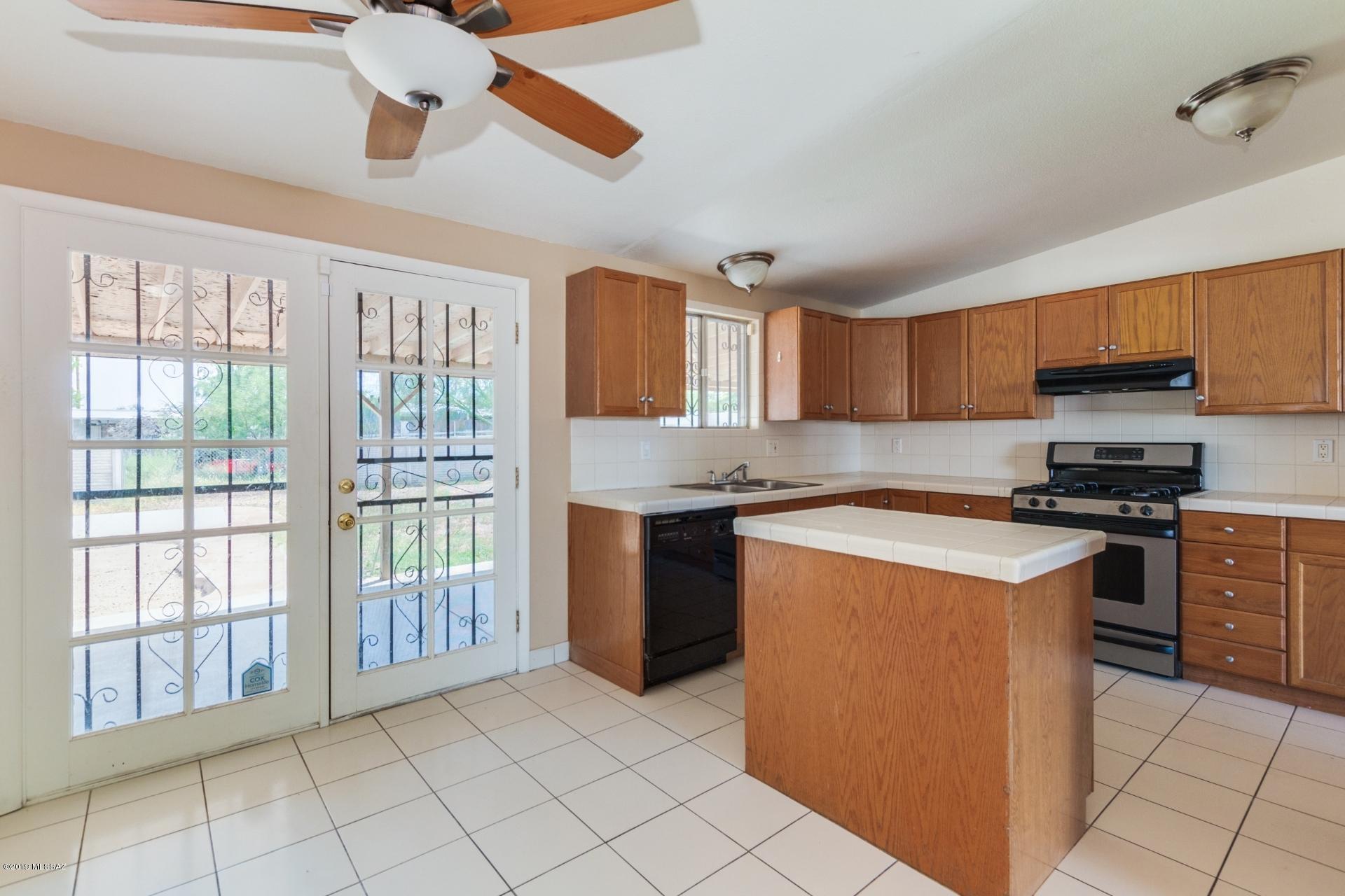 1913 West Romany Road Tucson, AZ 85713 - Photo 8 of 19