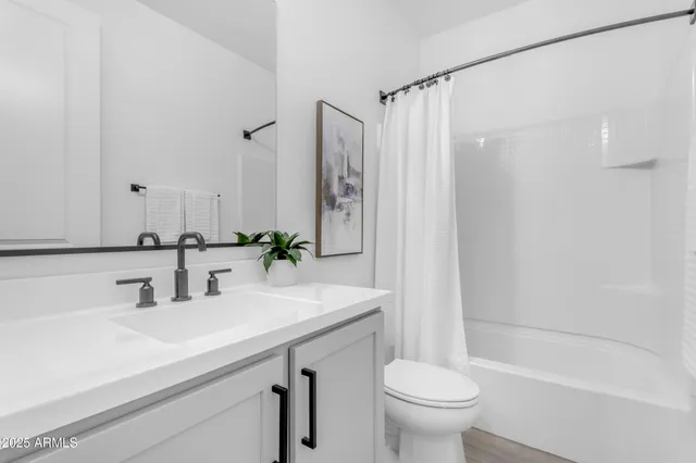 $2,850 | 11230 East Upton Avenue, Mesa, AZ 85212