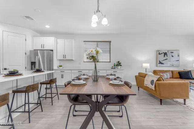 $2,850 | 11230 East Upton Avenue, Mesa, AZ 85212