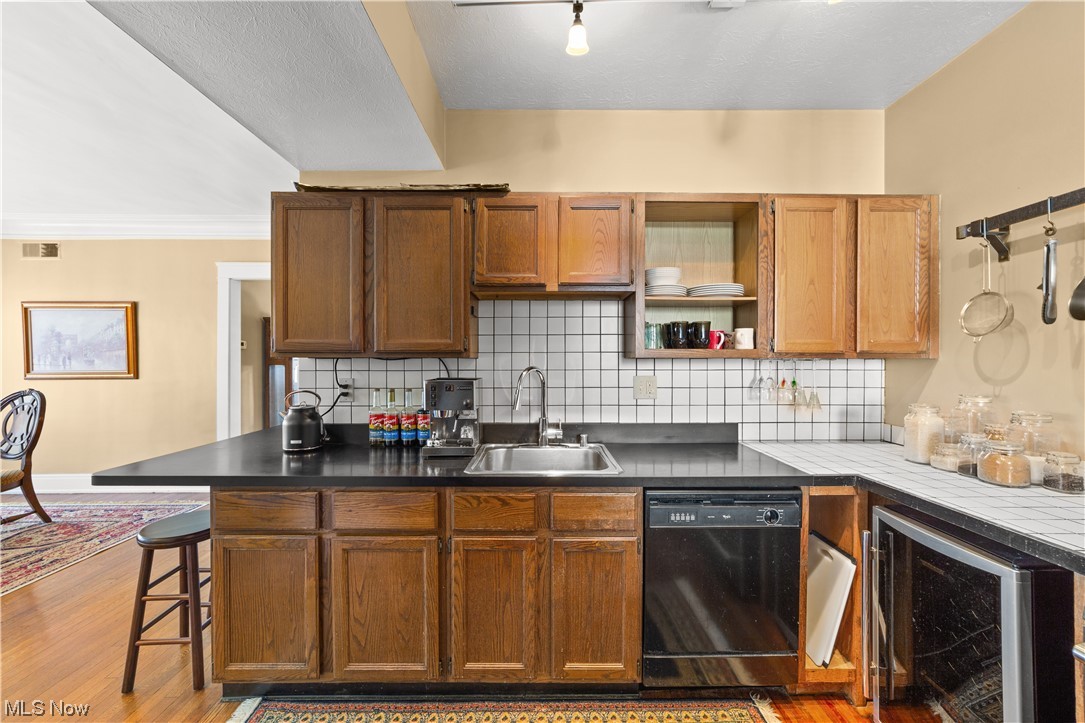 2707 Lancashire Road, Unit 15 Cleveland, OH 44106 - Photo 19 of 33