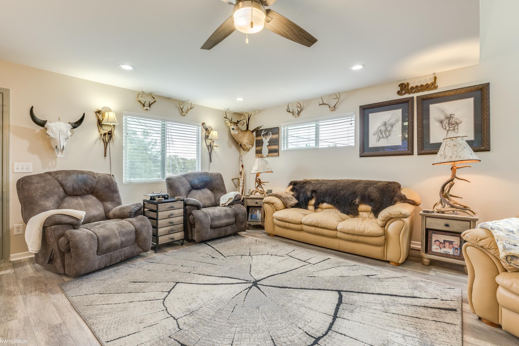 2331 Range Road Smiths Creek, MI 48074 - Photo 3 of 44 50122062-2.JPG
