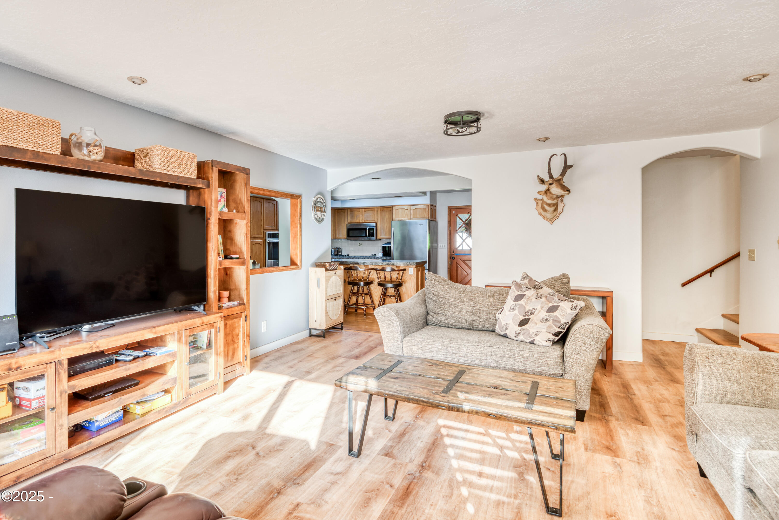 312 Southeast Davis Road Newport, OR 97365 - Photo 13 of 30 Great Room