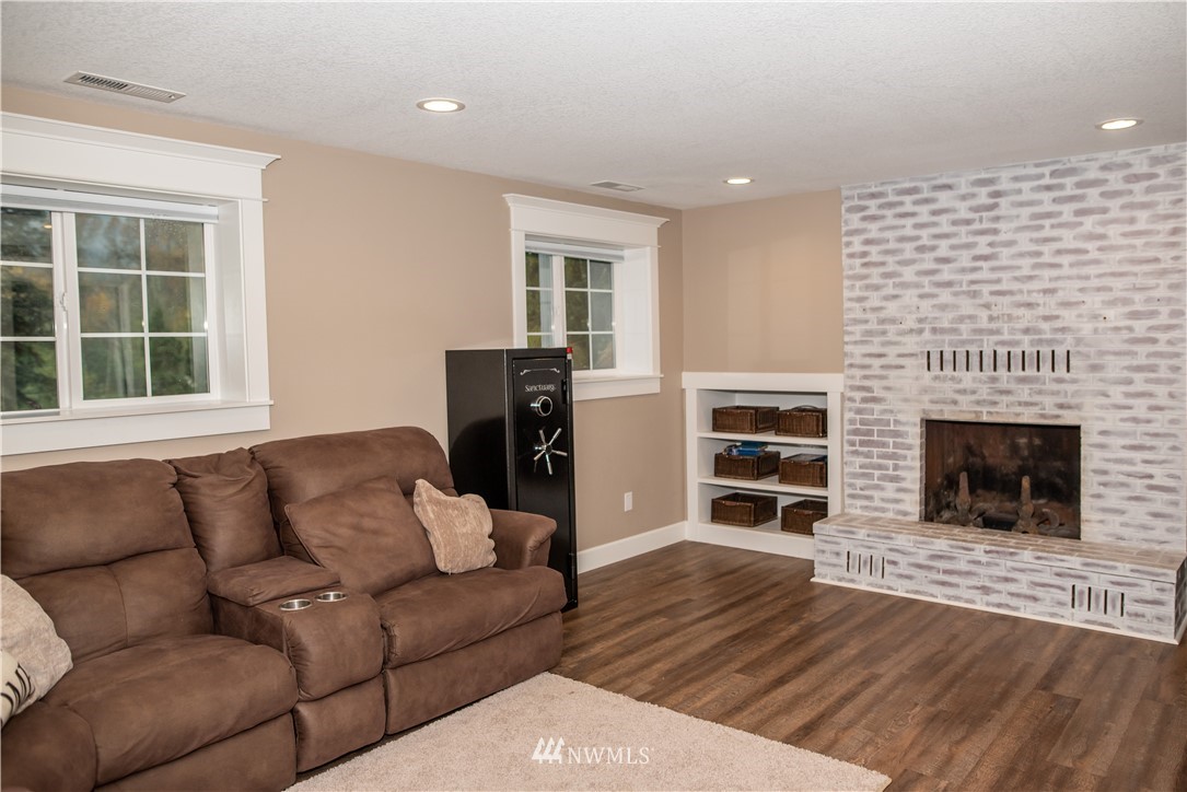 1980 Coal Creek Road Longview, WA 98632 - Photo 25 of 36 Gallery Image 25