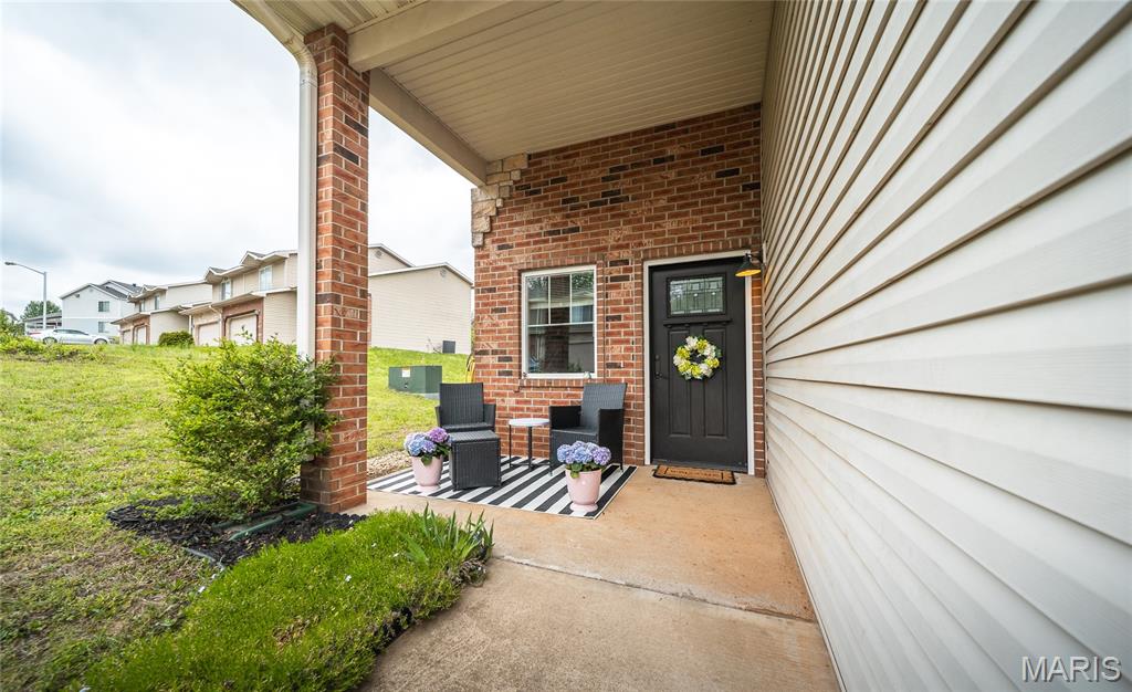 148 Hickory Ridge Drive St. Robert, MO 65584 - Photo 2 of 30