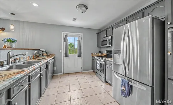 $190,000 | 148 Hickory Ridge Drive, St. Robert, MO 65584