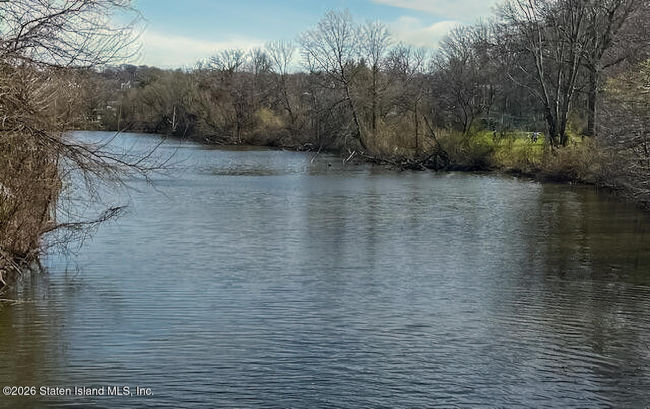 1000 Clove Road, Unit 10E Staten Island, NY 10301 - Photo 18 of 21 Pond