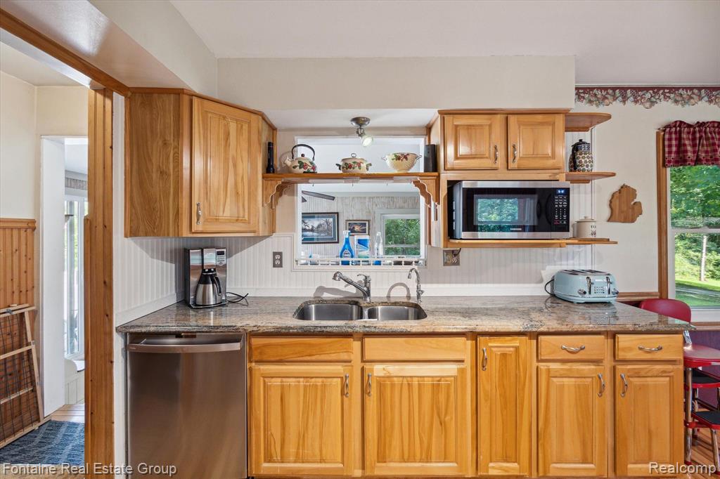 1591 East Wardlow Road Highland, MI 48356 - Photo 14 of 52 Gallery Image 14