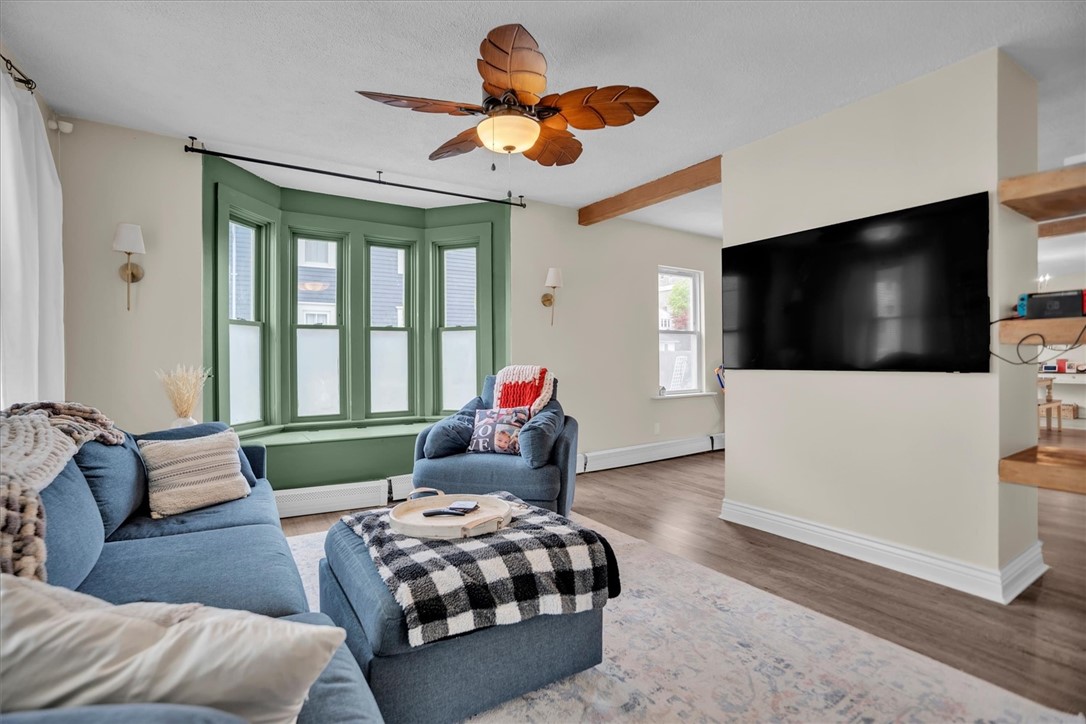 20 Barney Street Warren, RI 02885 - Photo 3 of 35