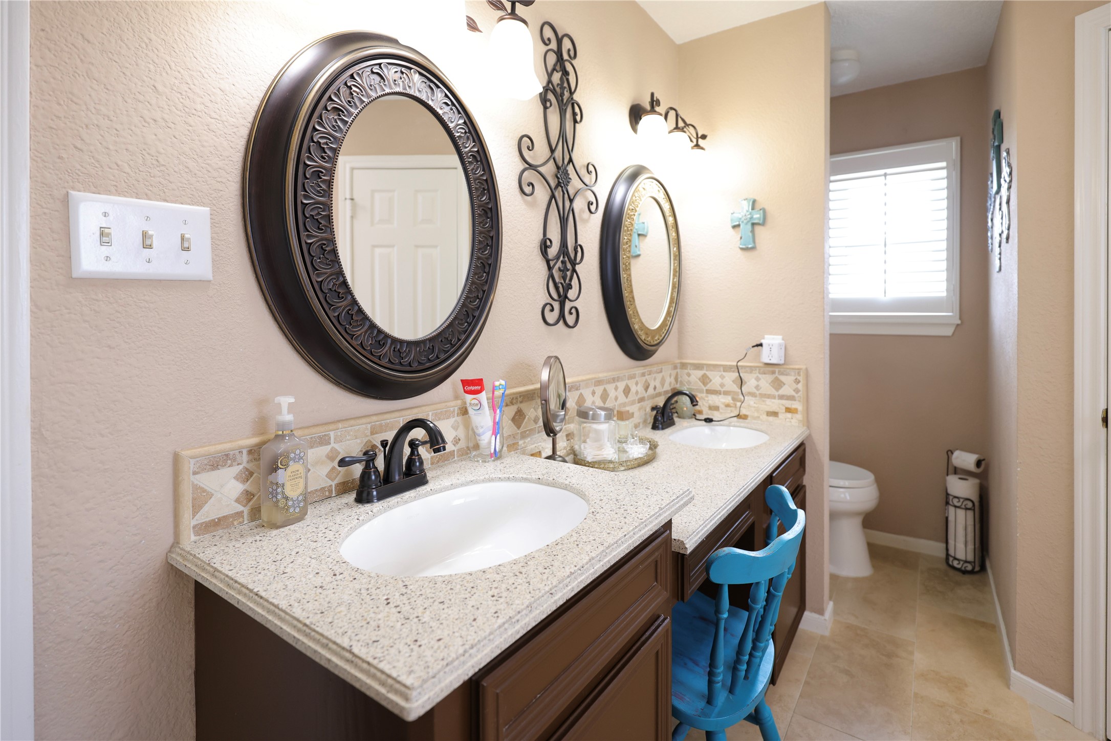 4 Lasso Court Angleton, TX 77515 - Photo 20 of 36 Double sinks in primary bath
