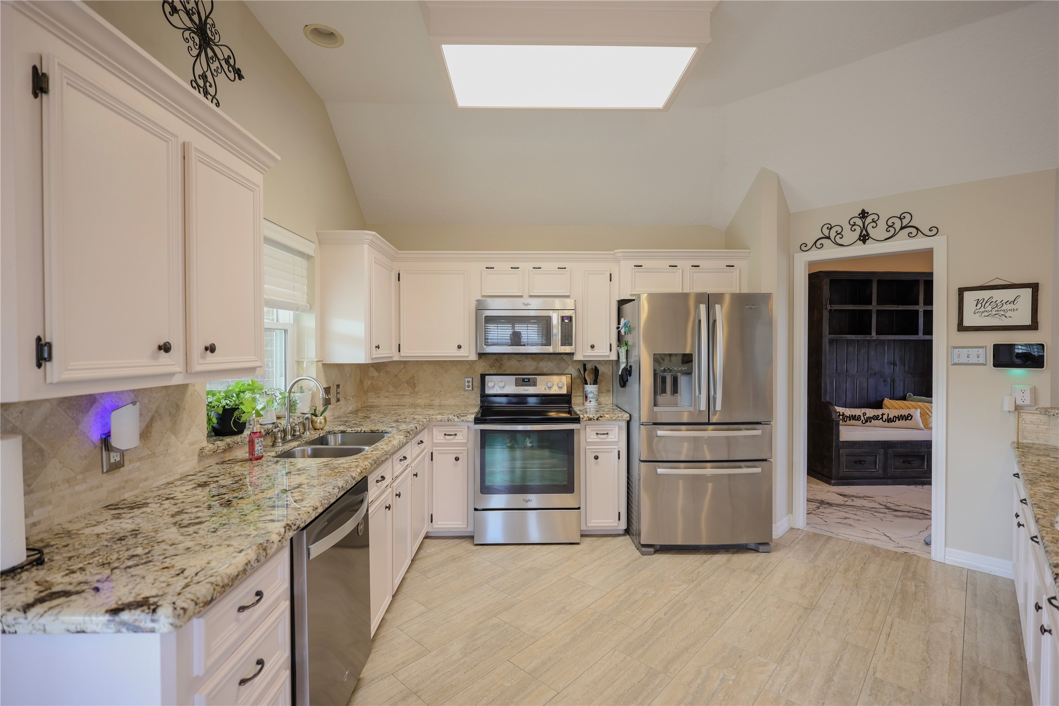 4 Lasso Court Angleton, TX 77515 - Photo 32 of 36