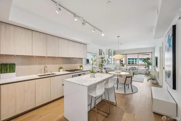 $998,000 | 110 Channel Street, Unit 526, San Francisco, CA 94158