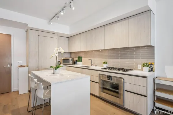 $998,000 | 110 Channel Street, Unit 526, San Francisco, CA 94158