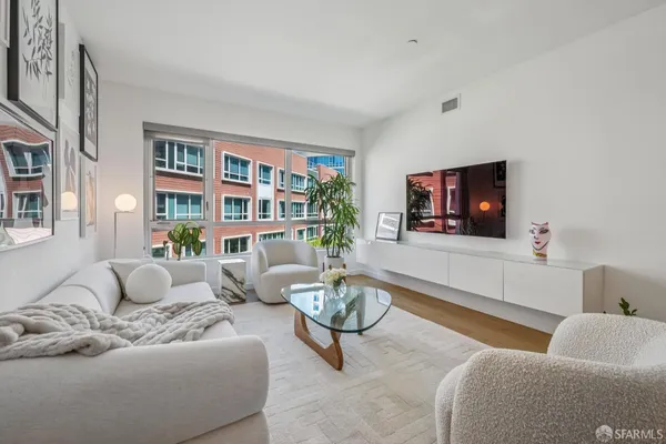 $998,000 | 110 Channel Street, Unit 526, San Francisco, CA 94158