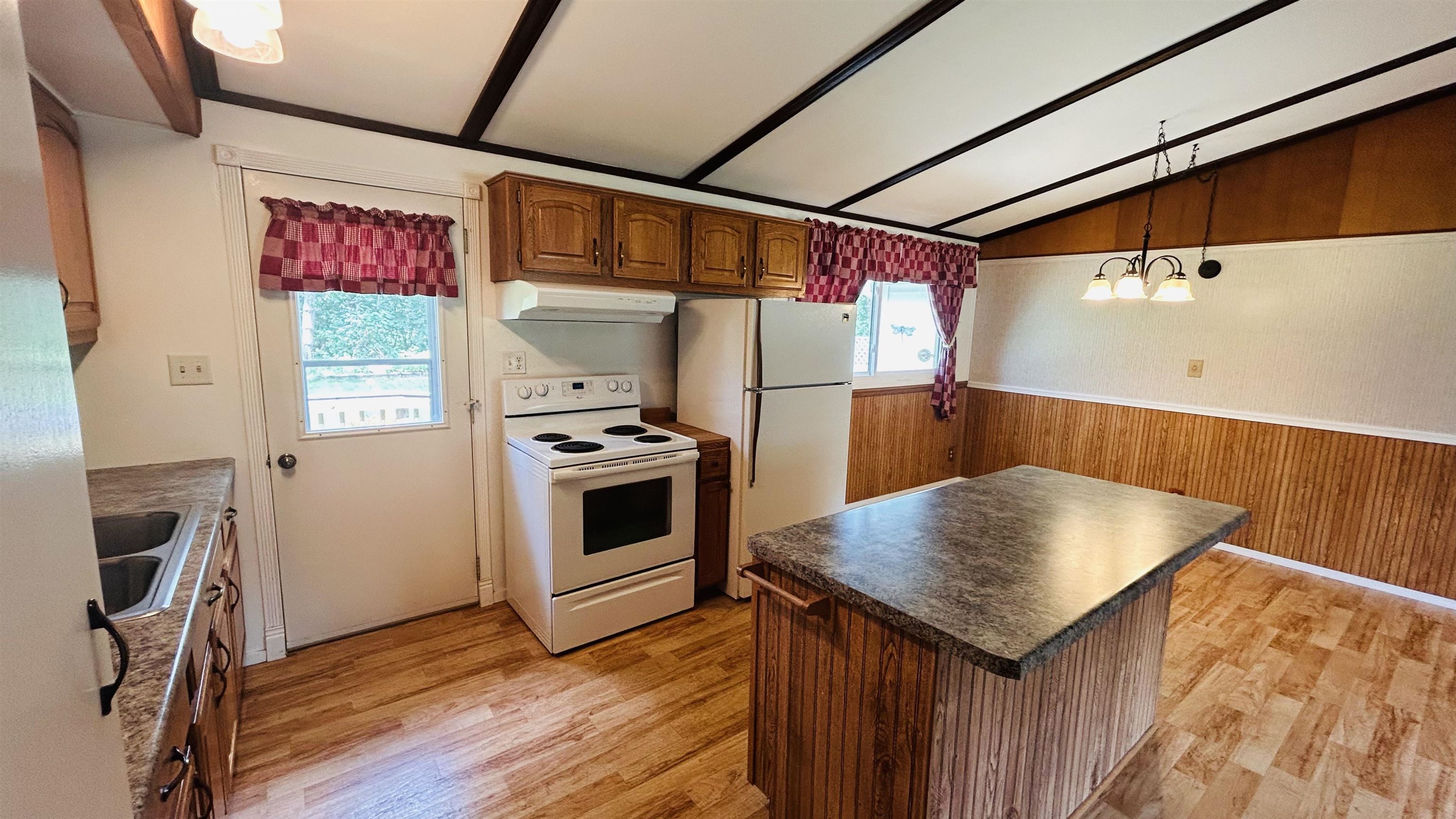 6541 Helke Road Wisconsin Rapids, WI 54494 - Photo 7 of 42
