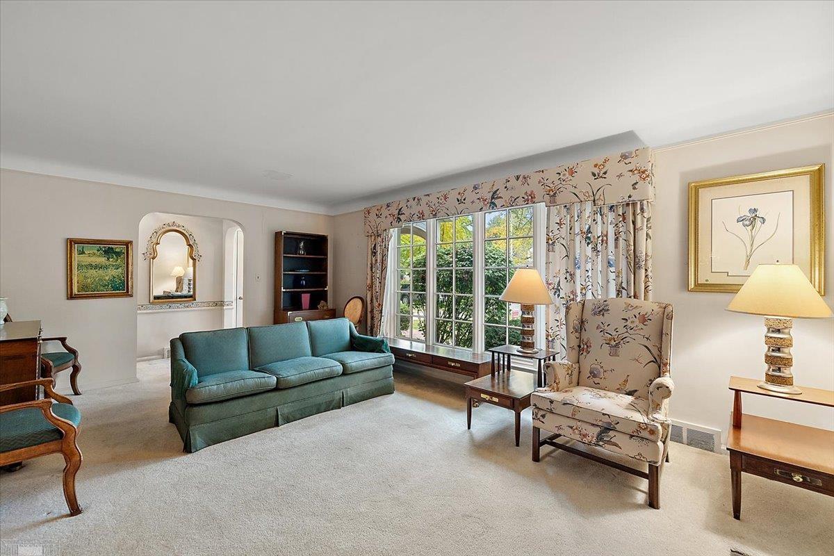 1485 Torrey Road Grosse Pointe Woods, MI 48236 - Photo 7 of 60