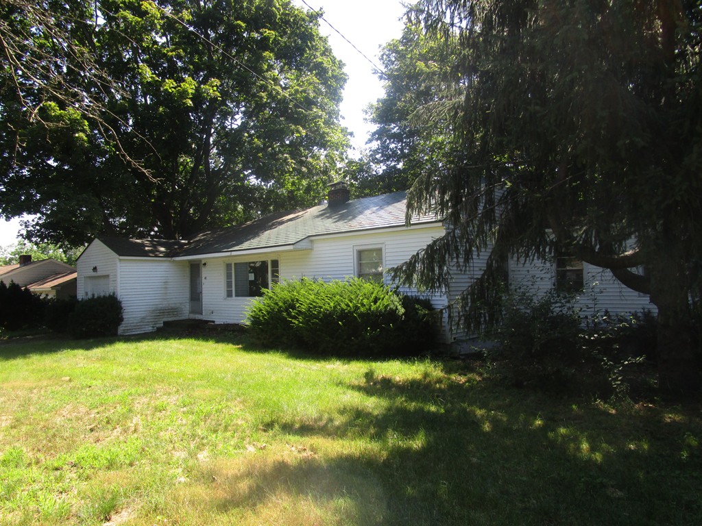 48 Jane Road Methuen, MA 01844 - Photo 3 of 12