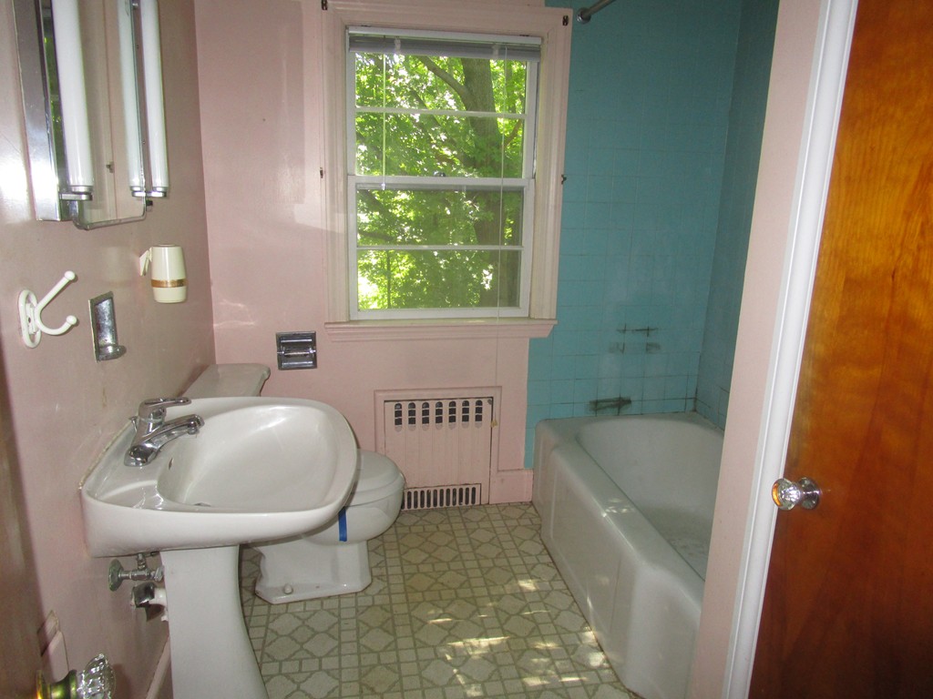48 Jane Road Methuen, MA 01844 - Photo 8 of 12